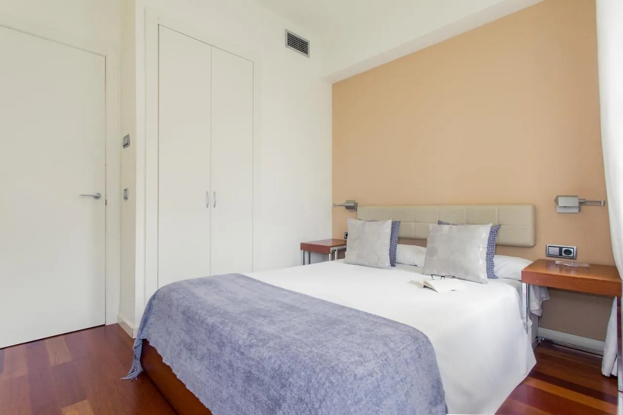 Friendly Rentals Plaza Catalunya Barselona Daire